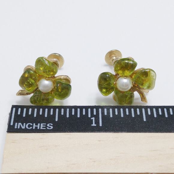 Vintage Peridot Gemstone Four Leaf Clover Earrings, Pearls, Gold Plated, 1950s - Picture 5 of 10